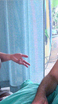 Macecha potřebuje v sobě mladého ptáka