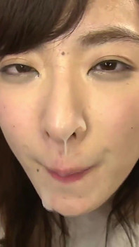 由亜かな - 乳首を飼いならされながら彼の精液を懇願する