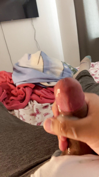 Dylan Ford: Brazilian twink shooting a big load after a pleasurable cumshot |...