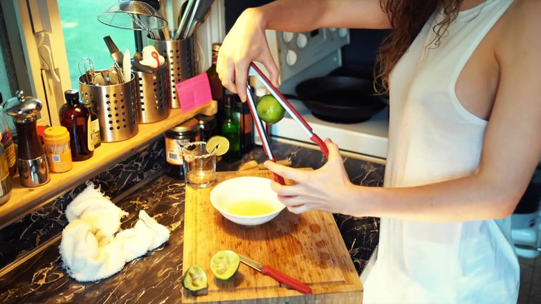 Piper Blush: Jugo de limón vs exprimidor de limón