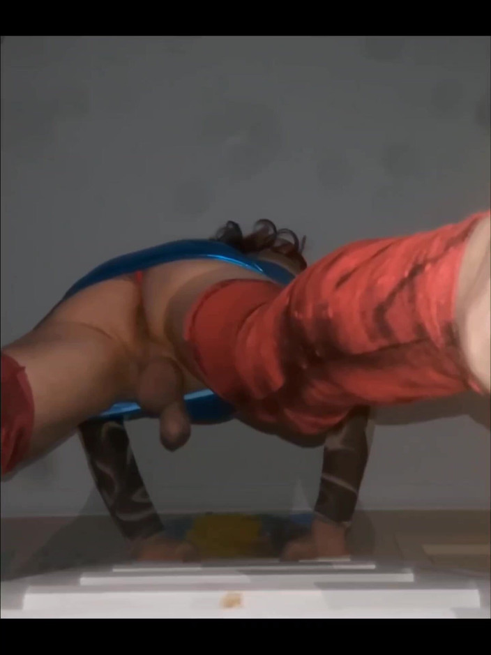 Lizzaali: Ai muốn giữ thang của tôi vẫn còn trong khi...