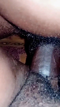 黑人女神一边做爱一边潮吹
