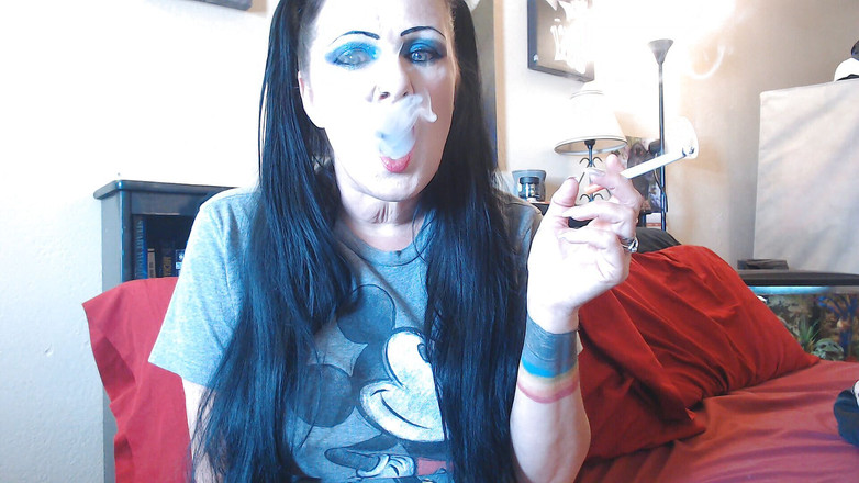 Abby Anna: 흑인 대물 자지에게 따먹히는 운 좋은 흑인 대물