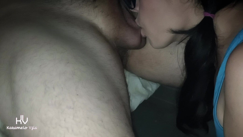 KarameloVzla: Relaxační lízání a sání koulí Vyhrazeno