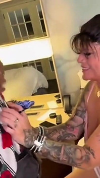 Der traum einer hotwife: Hollee Huntress gefickt