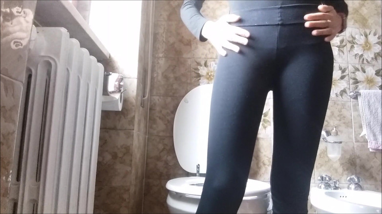 savannahamatoriale: Span en bevochtig voor mijn mooie kont terwijl je een...