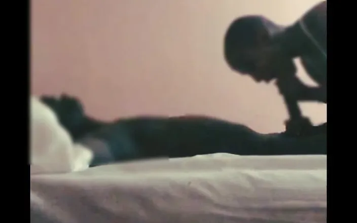Dzaddy long strokes: Střílím obrovské výstřiky na můj sexy indický milf zadek