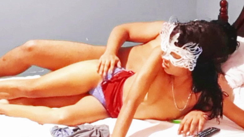 Skinnydanie21: A La Inocente De Mi Hermanastra Se Le Sale Lo...