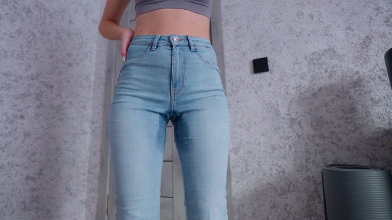 Solo Alice: Desperation Pee dalam seluar jeans bahagian 1