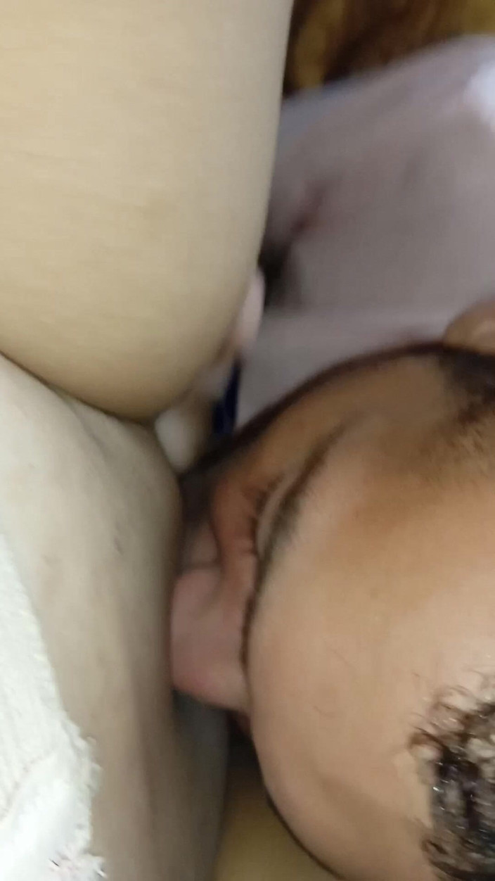 Britanly-Brow: Rica Britanly brow latina âm hộ bú và creampie ngón tay