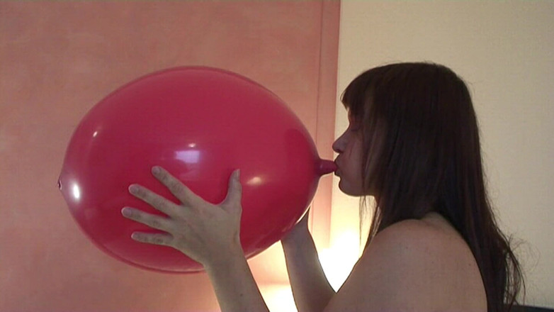 Looners Passion: B2p in the Hotel - Red Balloon