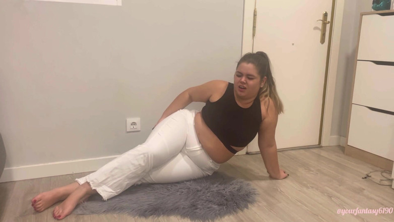 Your fantasy studio: saphed jins men badboodaar paadti hai