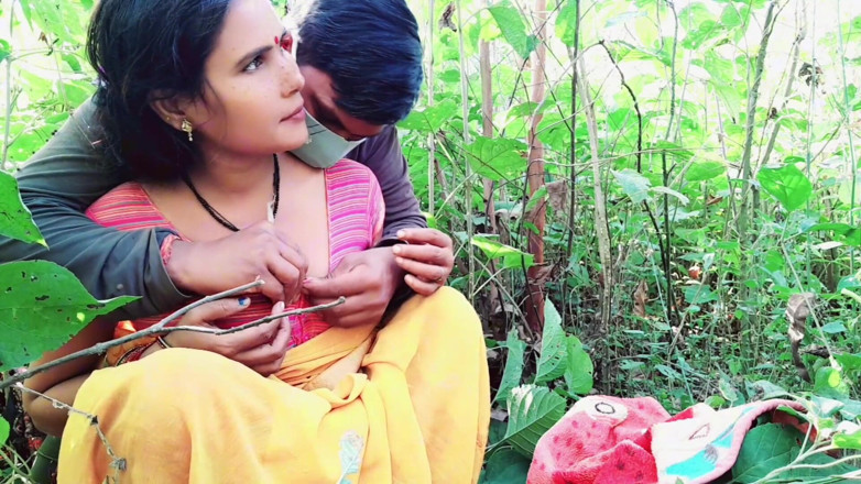 Renudbf: Indiana menina recém-casada quer fazer sexo ao ar livre - áudio hindi...