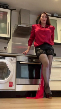 Mini saia grande rabo tremendo sensual joi cachecol provocação