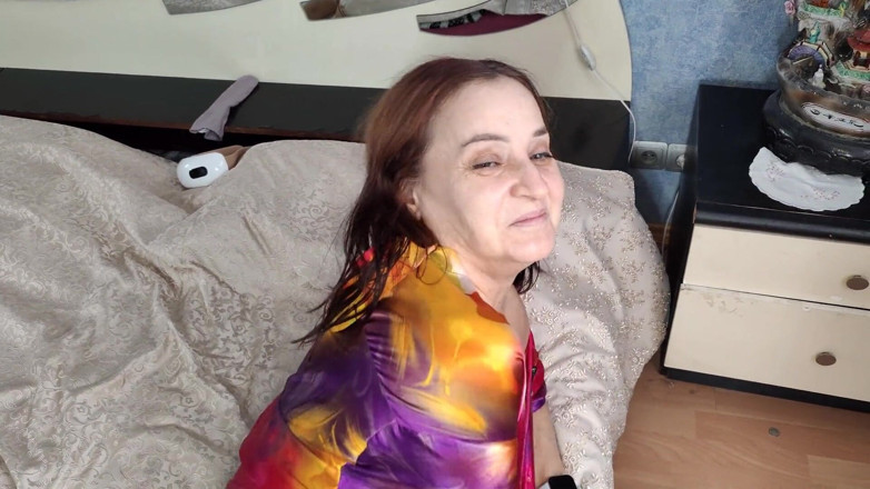 Tumanova Alina: Mientras Masajeaba Sus Ojos, ¡su Marido Amante Le Dio Un Sexo...