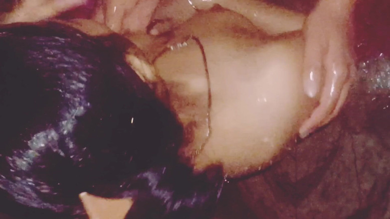 Hot Sis: Latika в ванной и приходи сводный брат полный, наслаждайтесь ванной