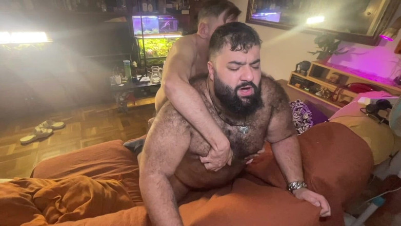 Monster Dick Hunters: Mencey, Kulübe Hoş Geldiniz Bölüm 1