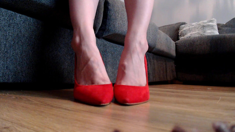 Ripley sweet studio: Kırmızı topuklu ayakkabılarımı yala temiz