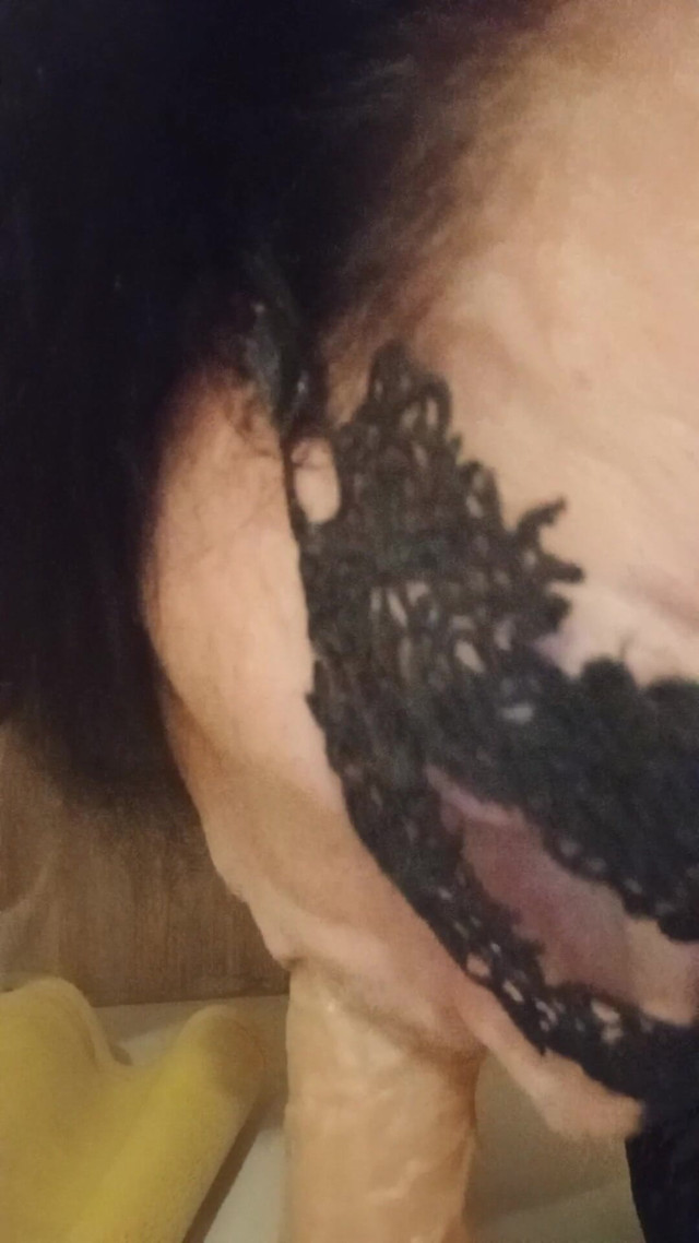 Slut Bitch (Emily DWT)