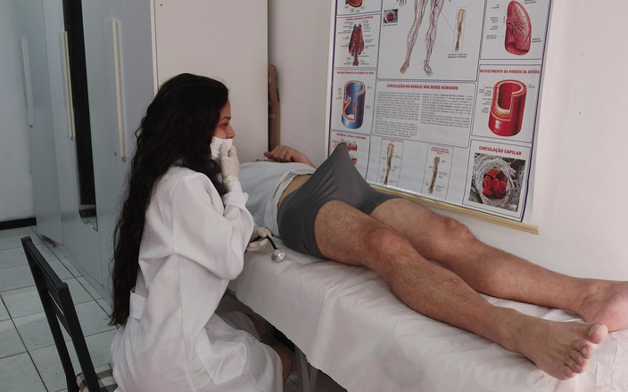Forbidden pleasures: L'infermiera Osserva L'erezione Inaspettata Del Paziente Durante La Cura