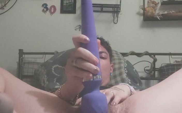 Alex Bitchcraft: Dubbele dildo en vibrator solo