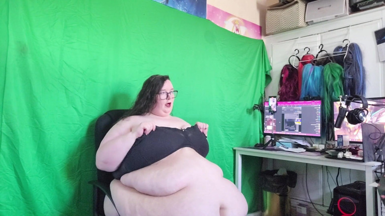 SSBBWLadyBrads: Ssbbw ofis sandalyemde soyunuyor bebeğim