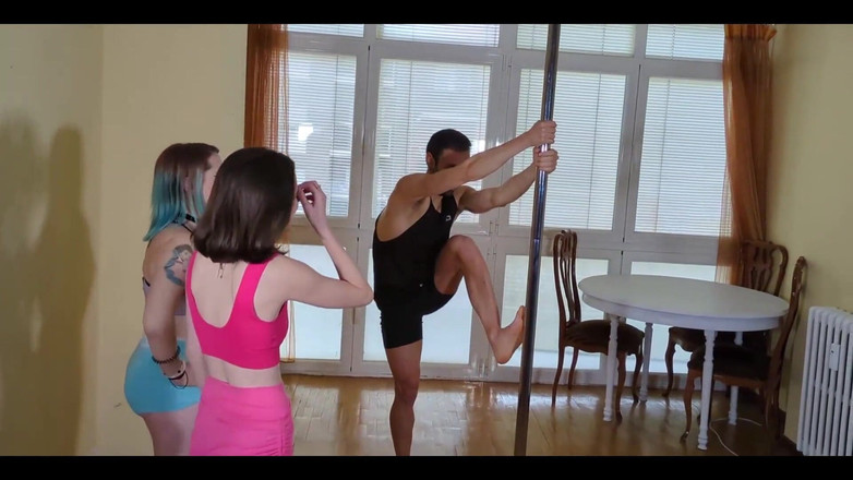 Zeus Ray Straight: Dávám pole dance class svým dvěma studentům a nakonec šukáme