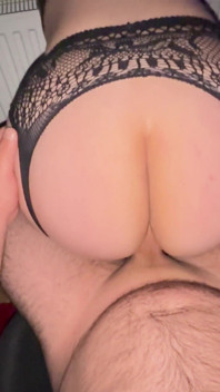 La mejor novia monta vaquera inversa dura, por favor no te corras dentro de mí