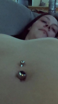 Tabu-geheimnisse betrügen mit der stieftochter des chefs. Privates heimvideo. Squirting in mund und creampie