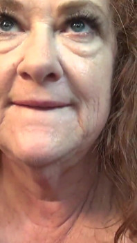 Auntjudys - Sua tia madura com tesão Ms. Ginger pega você se masturbando (em primeiro plano)