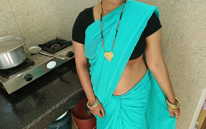 Sakshi Pussy: Sevimli sari yenge sırtına buz masajından sonra sert ve sert...