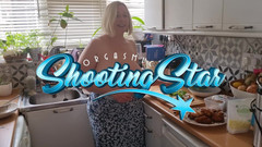 Shooting Star: Tits n Pizza w Shooting Star ve Leia Organa.