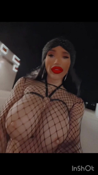 Sissy Slut Brianna: Myslím, že se na mě soused díval.