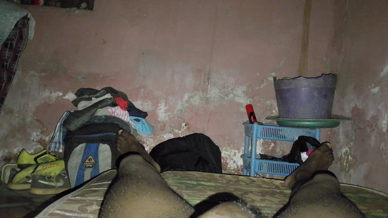 Masturbator emmy: Il tuo cazzo ha bisogno di felicità a letto