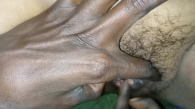 Bengaliauntykichut: Desi Bhabhi's Pussy Was Fingered and Fucked with Great Pleasure