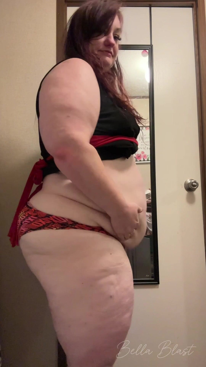 BellaBlast: Jiggling Belly Shakes and Bubbly Fart Blasts by Bella Blast