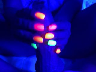 Latina malas nail house: Czarne światło świecące paznokci ręczna robota