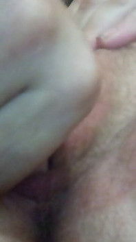 First Glimspe at Kush's Pussy