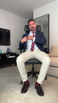 I Masturbate While Playing with My Tie.
