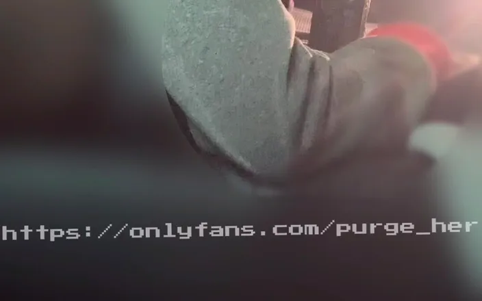Purge_her: 그녀는 나를 화나게 하여 내가 그녀를 삼키게 만들었어