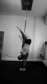 Twist, Turn, Mengusik