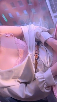 Secret Hotel Rendezvous in Broad Daylight Led to an Unforgettable Passionate Encounter