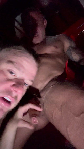 Troy White UK: Heteroseksüel delikanlı ilk kez parmaklanıyor!