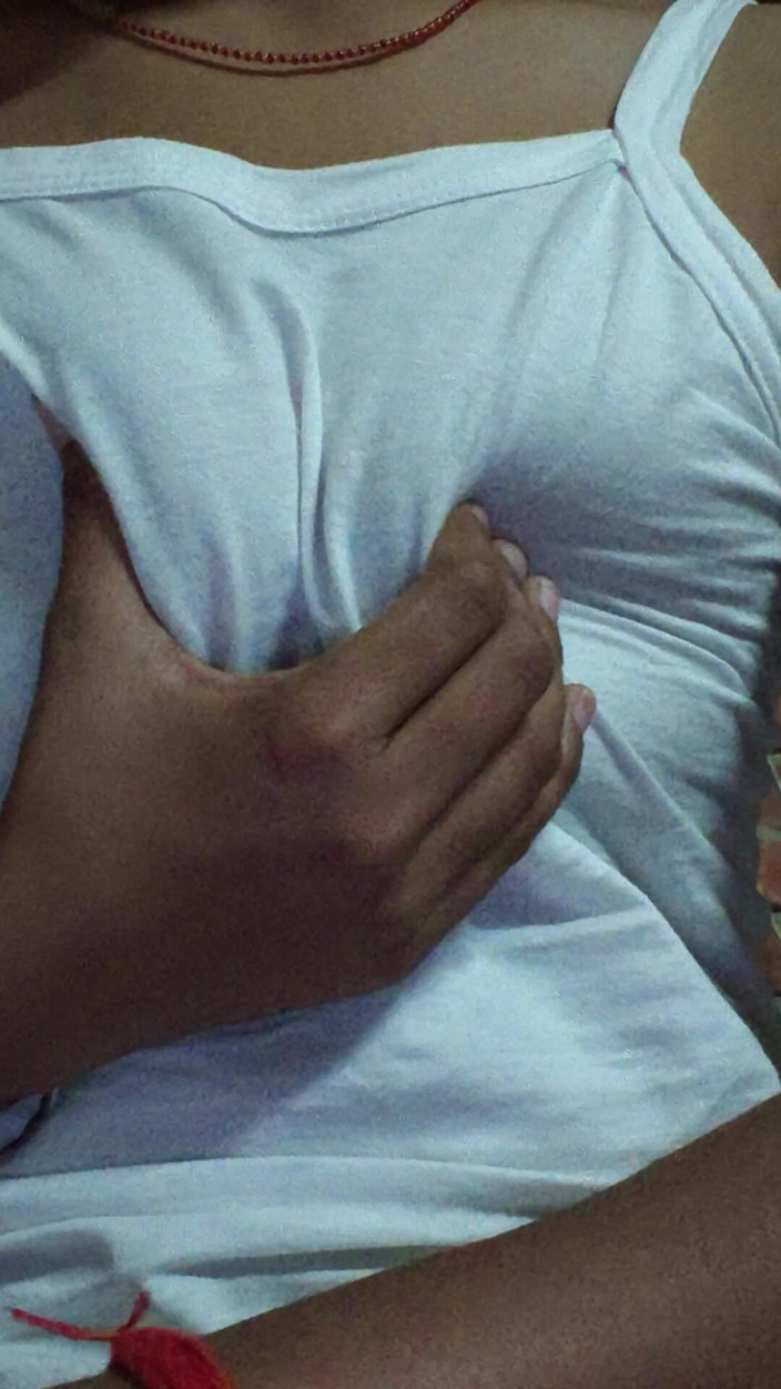 Moma: Сексуальне відео