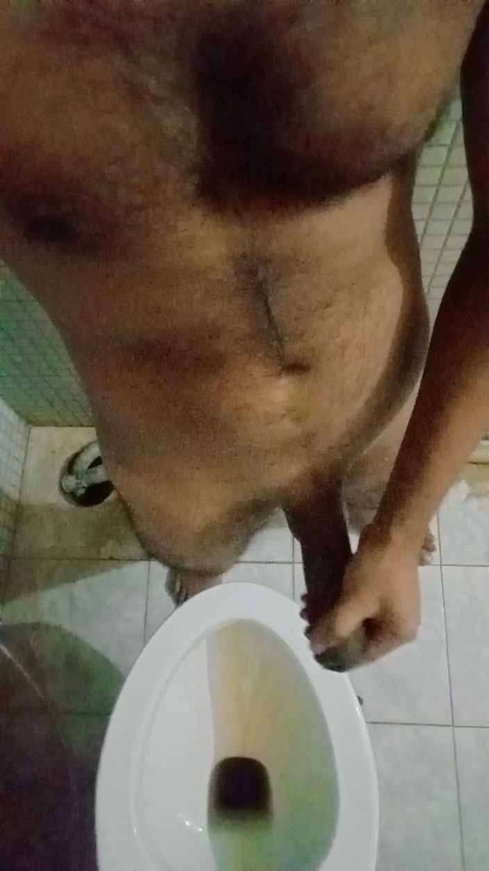 Raaz26d: Indian Boy Handjob in Girlfriend's Bathroom, Does Anyone Wants to...
