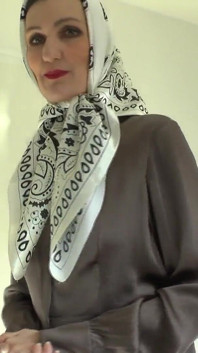 Lady Victoria Valente Shows Elegant, Colorful Silk Scarves