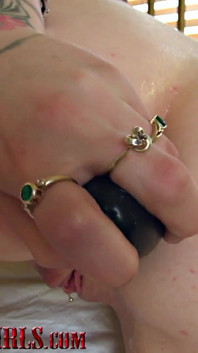 Gracelynn tem vários orgasmos durante foda anal antes de eu gozar na boceta dela