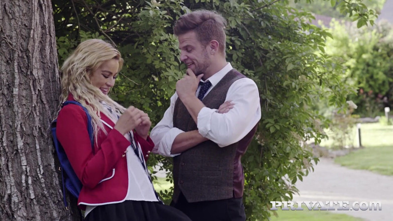 Private.com: Cherry kiss, impara extra dopo le lezioni con i suoi...