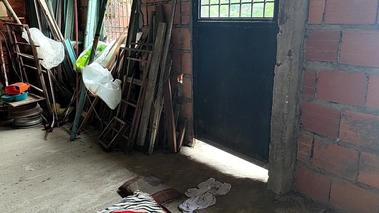 Crisanto999: Meu meio-irmão gosta de foder sem ninguém saber