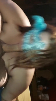 Pompino da ragazza arrapata e sperma in bocca
